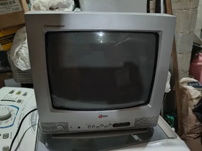 TV DE 14 POLEGADAS DA LG - MODELO CINEMASTER