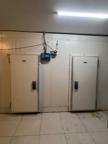 Câmara congelada e refrigerada