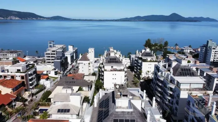 Cobertura para Venda em Florianópolis, Coqueiros, 3 dormitórios, 1 suíte, 4 banheiros, 3 v