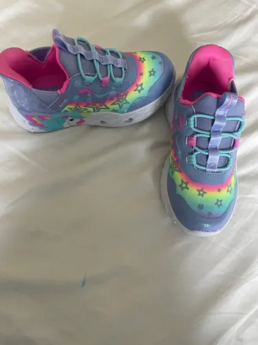 Tênis skechers novo