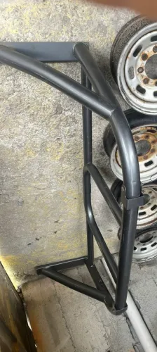 Santo Antônio F250 na cor preto de ferro em bom estado 