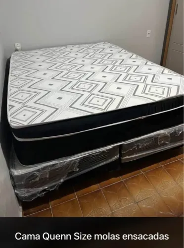 Cama Box Queen Size com molas ensacadas 1500