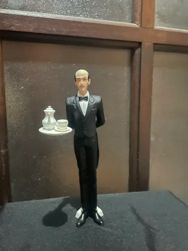 Alfred Kotobukiya 1/10 exclusivo Comic con