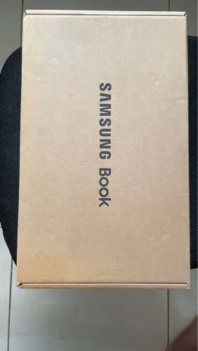 NOVO LACRADO SamsungBook Core i5 SsD Nvme Sata 768GB + 8GB de RAM 15.6 polegadas Hdmi