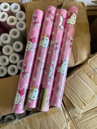Papel de parede hello Kitty 5metros x 45cm 45,00 o rolo