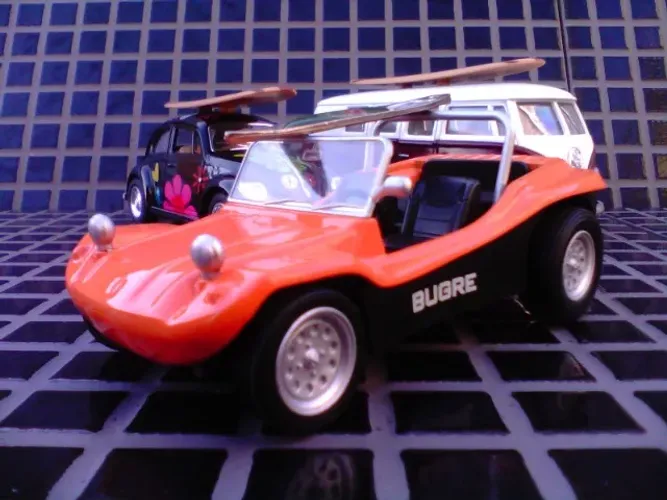 MINIATURA BUGRE MOTOR VW 1600 DE 1983 A 2000 - ESCALA 1/31. HISTÓRIA CARROS BRASILEIROS,