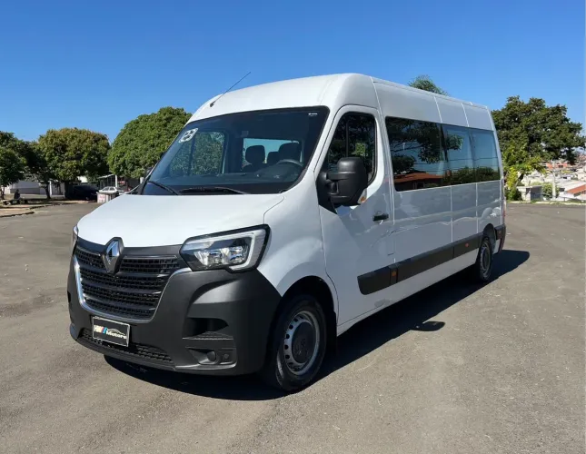 RENAULT MASTER EXECUTIVA ANO 2023