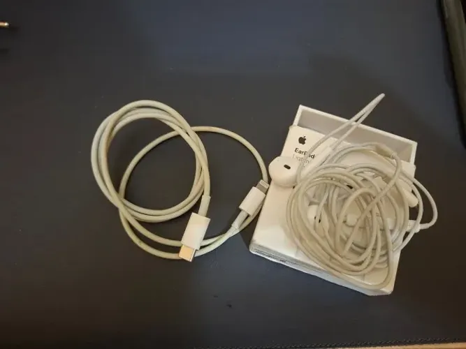 Cabo lightning e Fone Original Apple