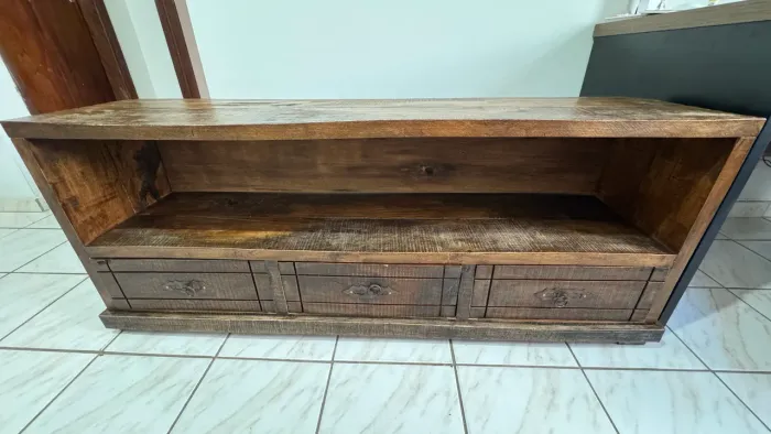 Rack de madeira 