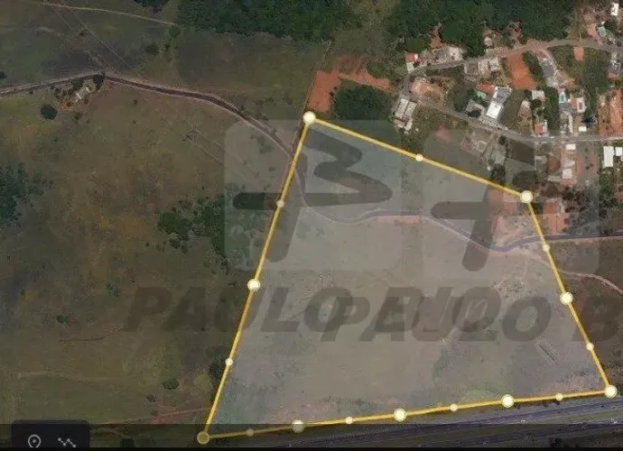 Terreno à venda no Bairro Cururuquara em Santana de Parnaiba - SP.