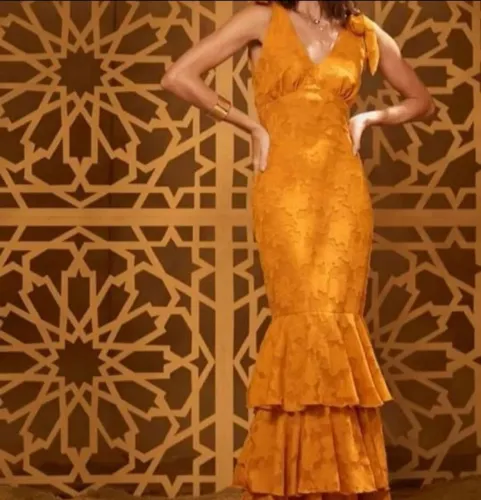 Vestido Longo Amarelo Elegante