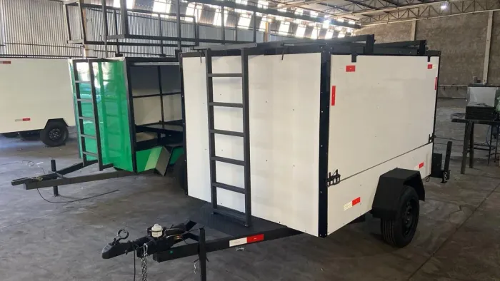 Carretinha de Reboque Modelo Baú Trailer Fechado para Drones Agrícolas de Pulverizar 