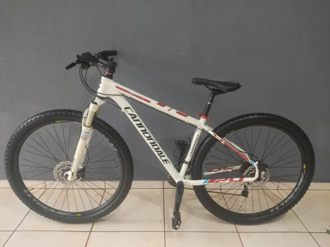 Cannondale trail 4 tamanho 17 