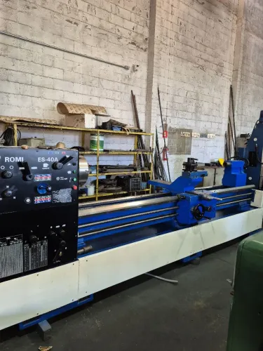 TORNO MECÂNICO ROMI ES-40A  REFORMADO