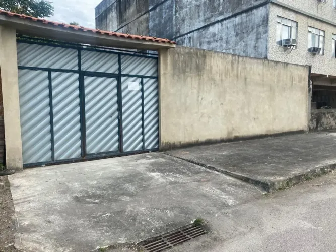 EXCELENTE TERRENO PLANO / MURADO e PORTÃO C/240m2 (MUITO BARATO)