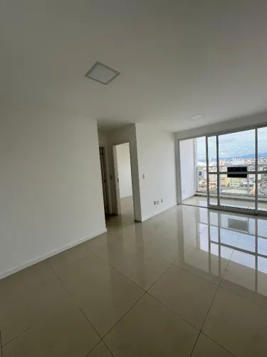 Alugo 2 quarto sendo 1 suíte, 60m2, Praia de Itapuã 