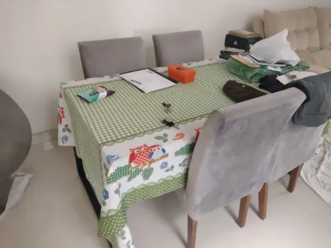 mesa de jantar com 6 cadeiras