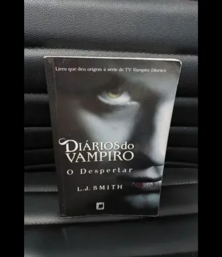 Livro: Diários do Vampiro - O Despertar -  L.J. Smith
