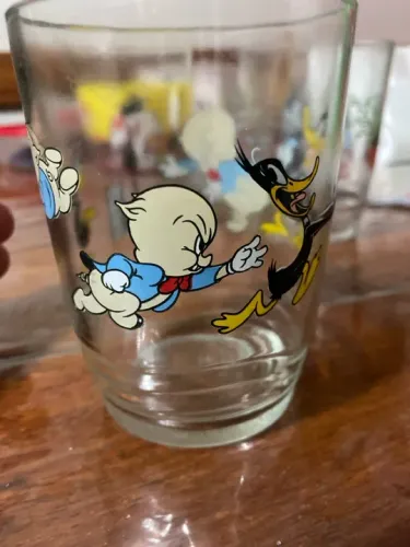 Copo de Vidro Personagens Desenho Animado