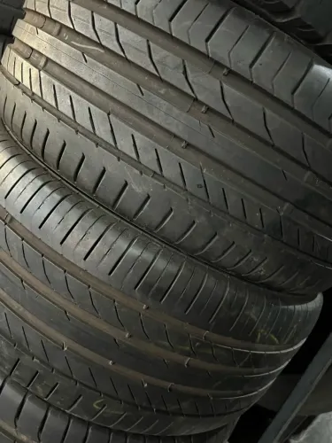Pneu Continental 225/45/17 95 % Vida util.