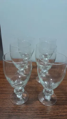 Taças de vidro