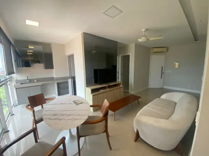 Apartamento na Península, 2 Suítes, Mobiliado, Projetado, Climatizado
