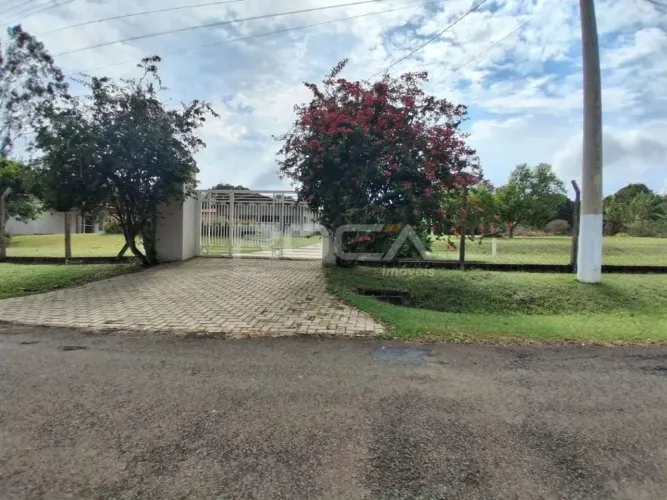 Chácara dos Sonhos à Venda em São Carlos - 5 Dormitórios, 3 Suítes e Muito Mais!