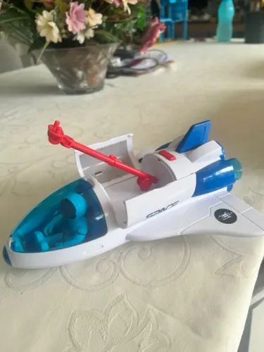Nave espacial com astronauta - Brinquedo infantil