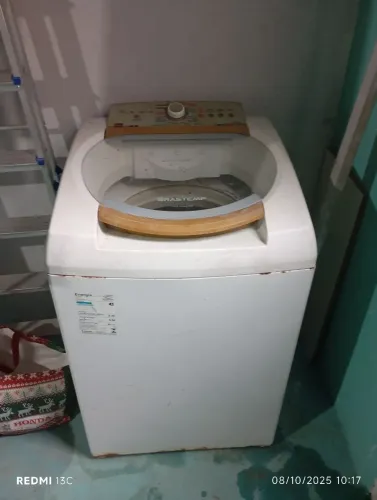 Manutenção em máquina de lavar