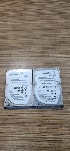 Dois HDs mecânicos seagate 250 gb e 160gb 