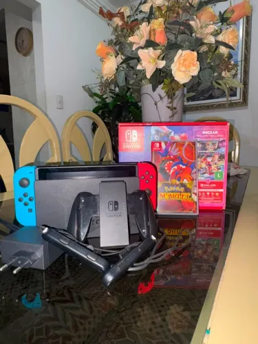Nintendo Switch 1 Completo + Pokémon Scarlet (mídia Física)
