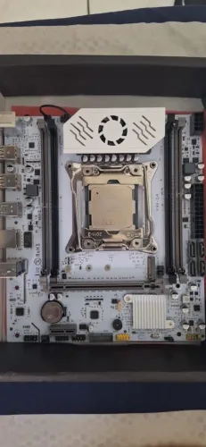 Placa mãe QIYNIDA-D4 X99 + Xeon E5 2640 V4