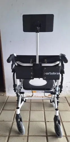Cadeira banho para idoso ou Pessoa com mobilidade reduzida