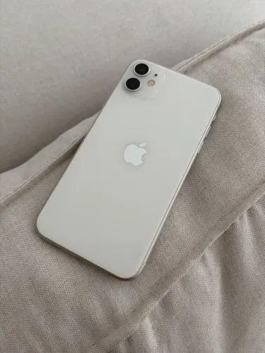 iPhone 11 branco 64gb