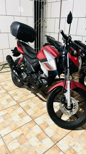 VENDO YAMAHA FAZER 2018