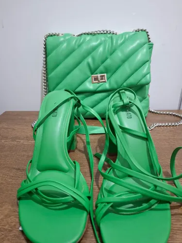 Bolsa e Sandália VERDES - NOVOS, NA ETIQUETA