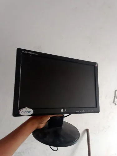 Monitor LG Funcionando