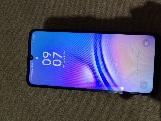 Celular 128g tela e bateria original tela sem arranhão nemum 
