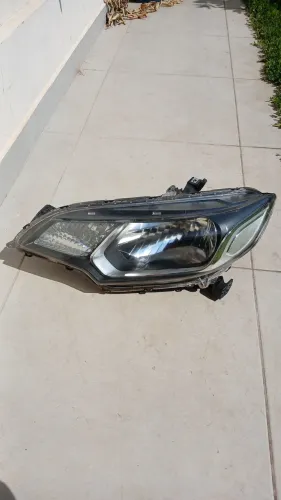 Farol esquerdo do Honda Fit 2015 até 2020