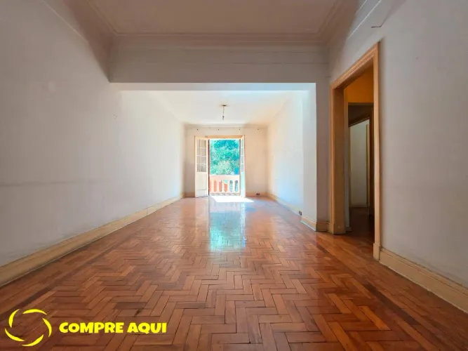 Campos Elíseos | 117 m² | 3 Quartos | 2 Banheiros | Edifício Clássico.