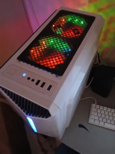 Pc gamer roda todo jogo, cs2, valorant Red dead