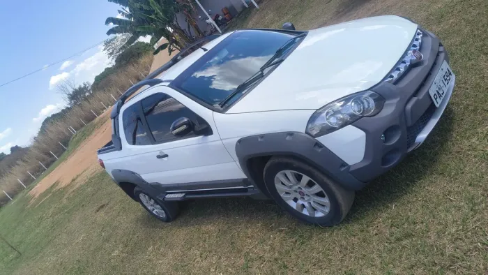 Fiat Strada Adventure1.8/ 1.8 Locker Flex CD 2016