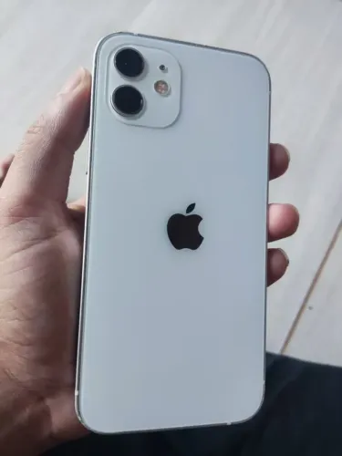 Vendo iphone 12 128gb seminovo.