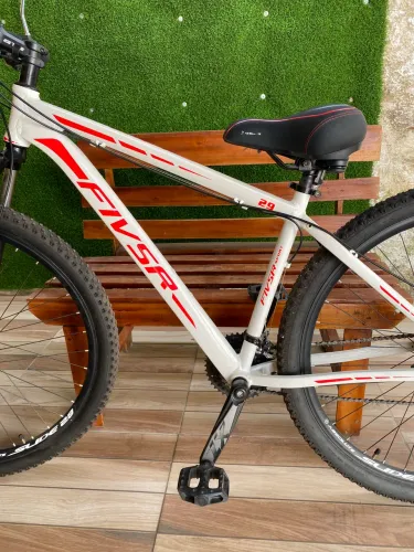 Bicicleta aro 29 tamanho 17