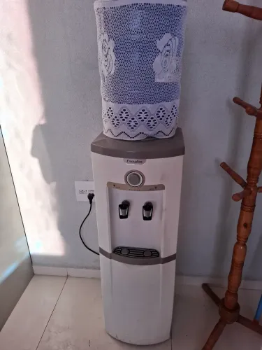 Bebedouro de água gelada 