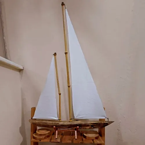 Veleiro artesanal