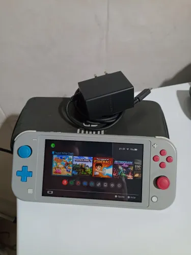 Nintendo switch Lite Ed Especial Pokémon ( Com Jogos e 8gb cartão ) 