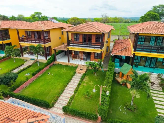 Casa de condomínio com 05 quartos e espaço gourmet privativo à venda em Gravatá/PE!