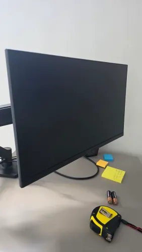 Monitor AOC + Suporte de mesa articulado