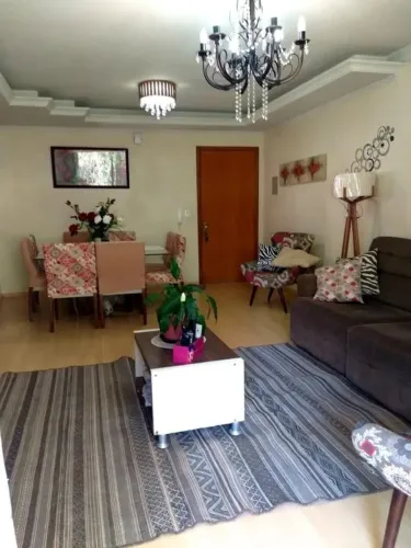 Apartamento Semimobiliado -------------